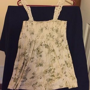 Ambercrombie and Finch